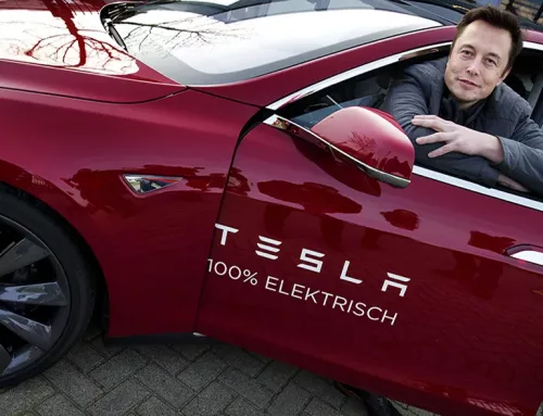 Elon Musk fa trapelare l’entrata di Tesla nelle assicurazioni